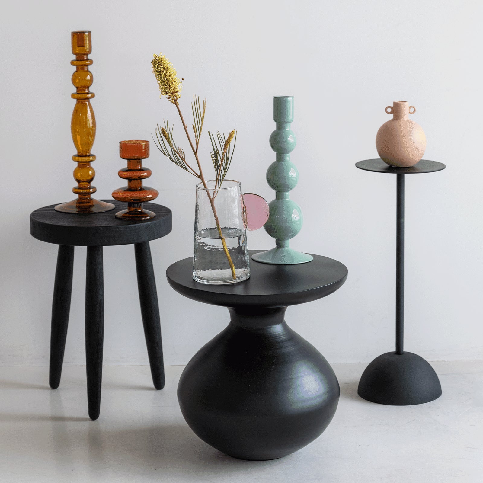Tummy - Side table in metallo, nero