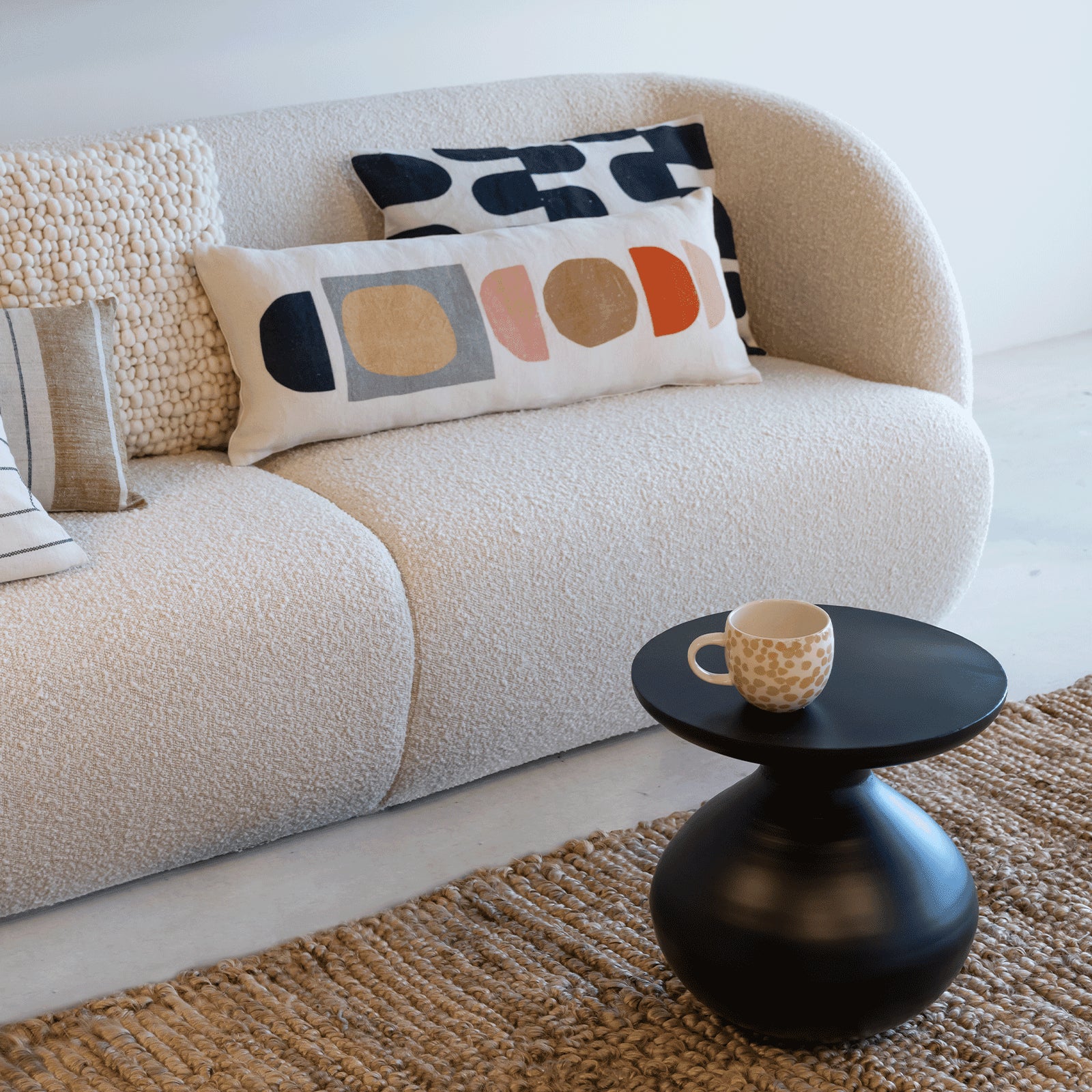 Tummy - Side table in metallo, nero