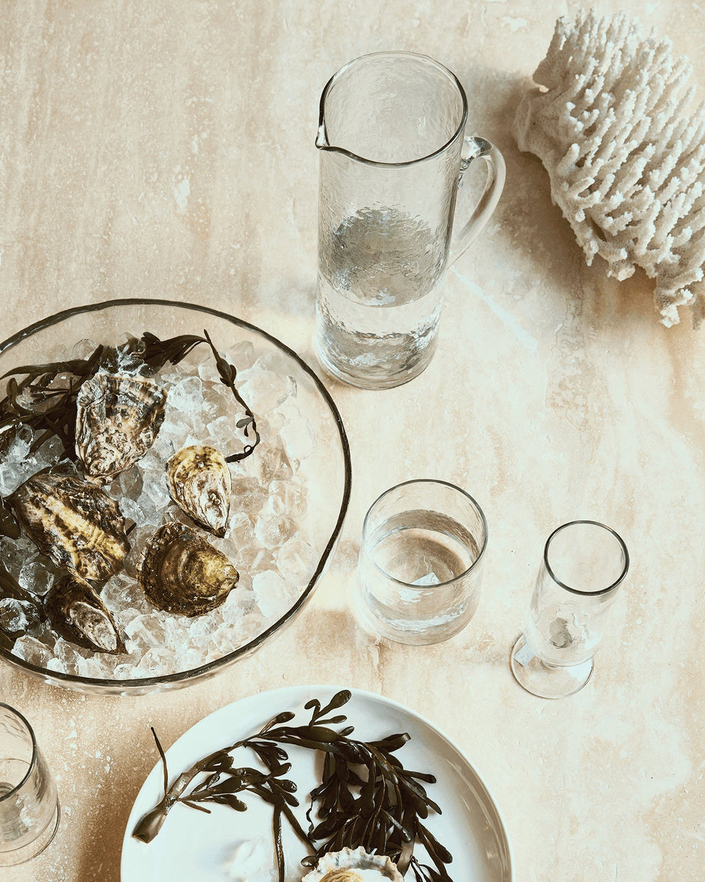 The hammered - caraffa in vetro trasparente