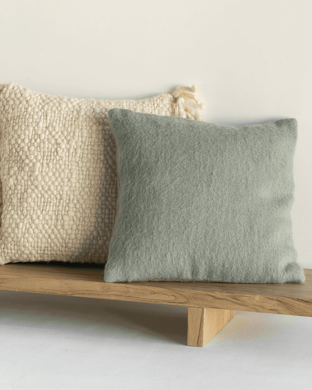 Sea - Cuscino in lana verde alga