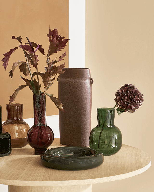 Oreille - Vaso alto con manici in ceramica marrone