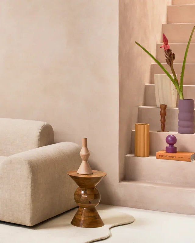 Lustro - side table in legno di mango