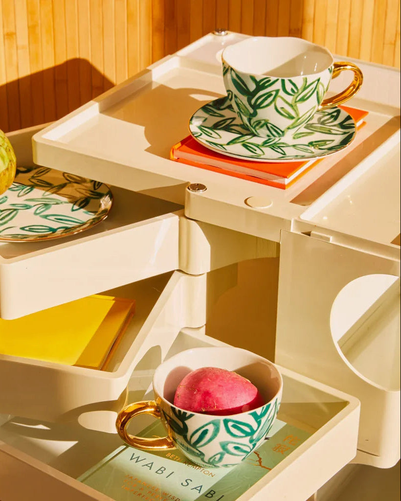 Good Morning - tazza decorata con foglie di tè verdi dipinte a mano