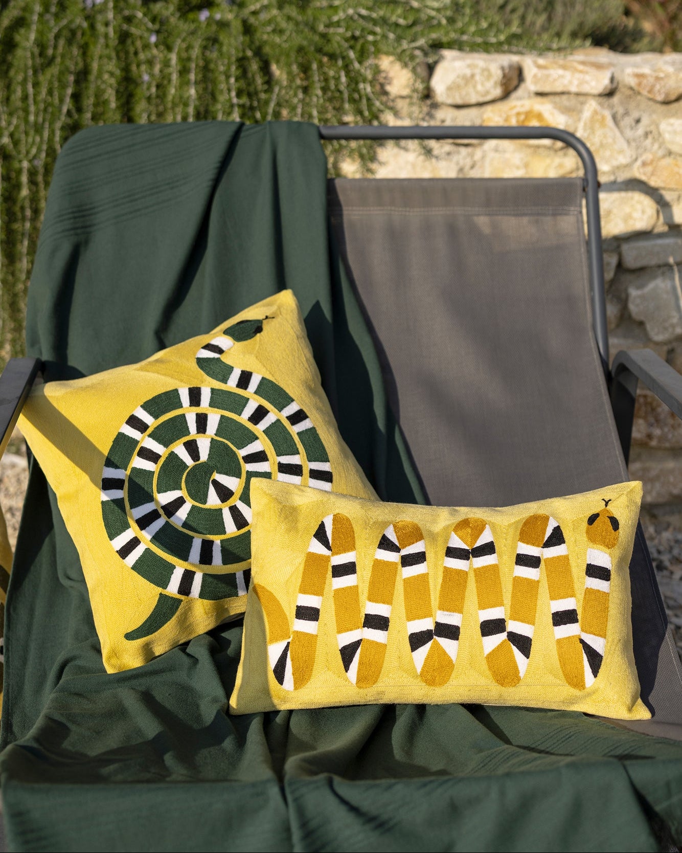 Cuscino ricamato Yoka Mangue 30 X 50