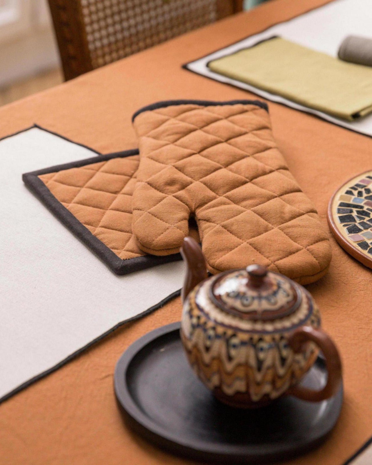 Set guanto da cucina e presina riciclati Grace Caramel 15 X 32