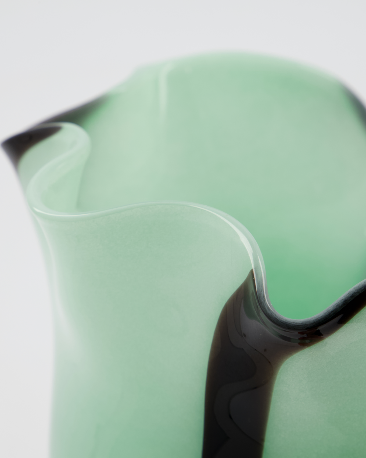 Loose - Vaso in vetro soffiato verde e nero