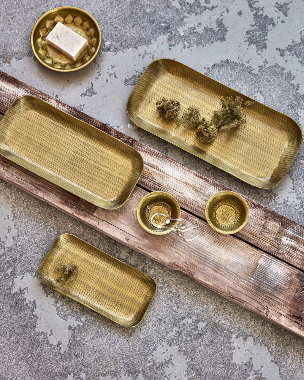 Plato - set 3 vassoi in metallo finitura ottone