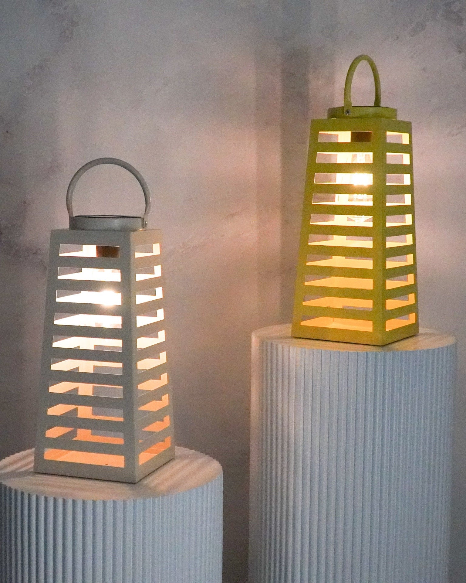 Tour - Lanterna solare in metallo, giallo