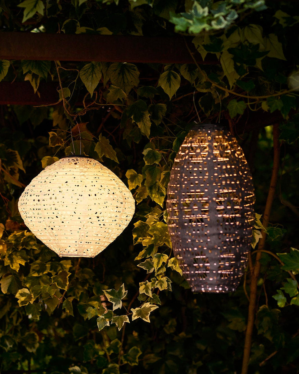 Foxdale - Lanterna LED ricaricabile con pannello solare integrato, grigio scuro