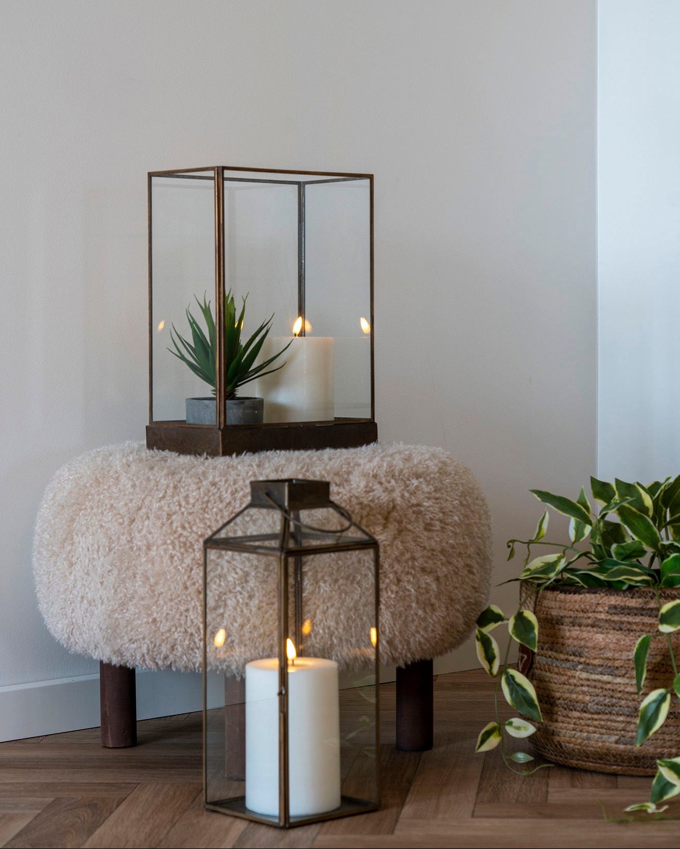 Manali - Lanterna in metallo e vetro, effetto ottone anticato