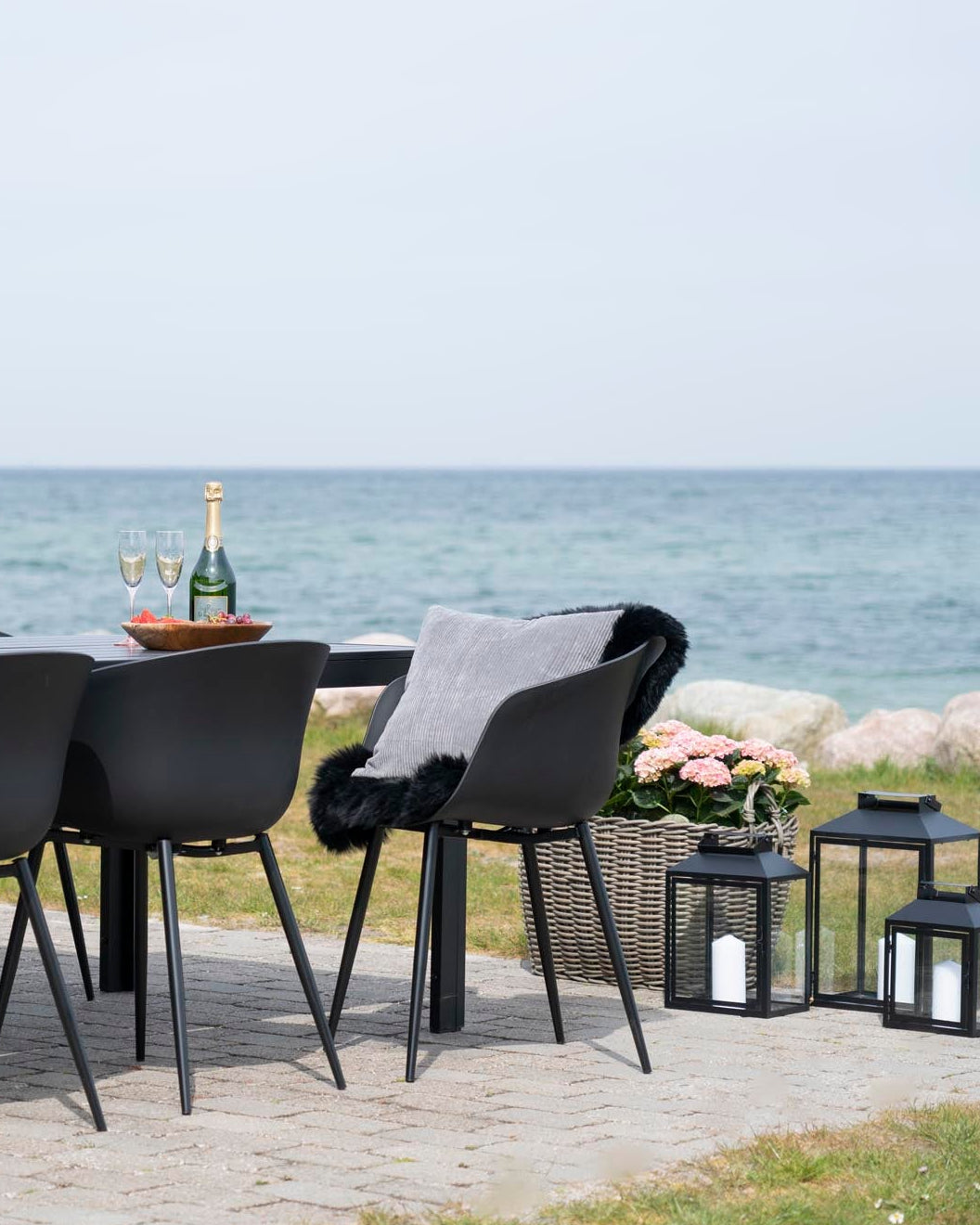 Roda  - Set 2 sedie da pranzo, nera