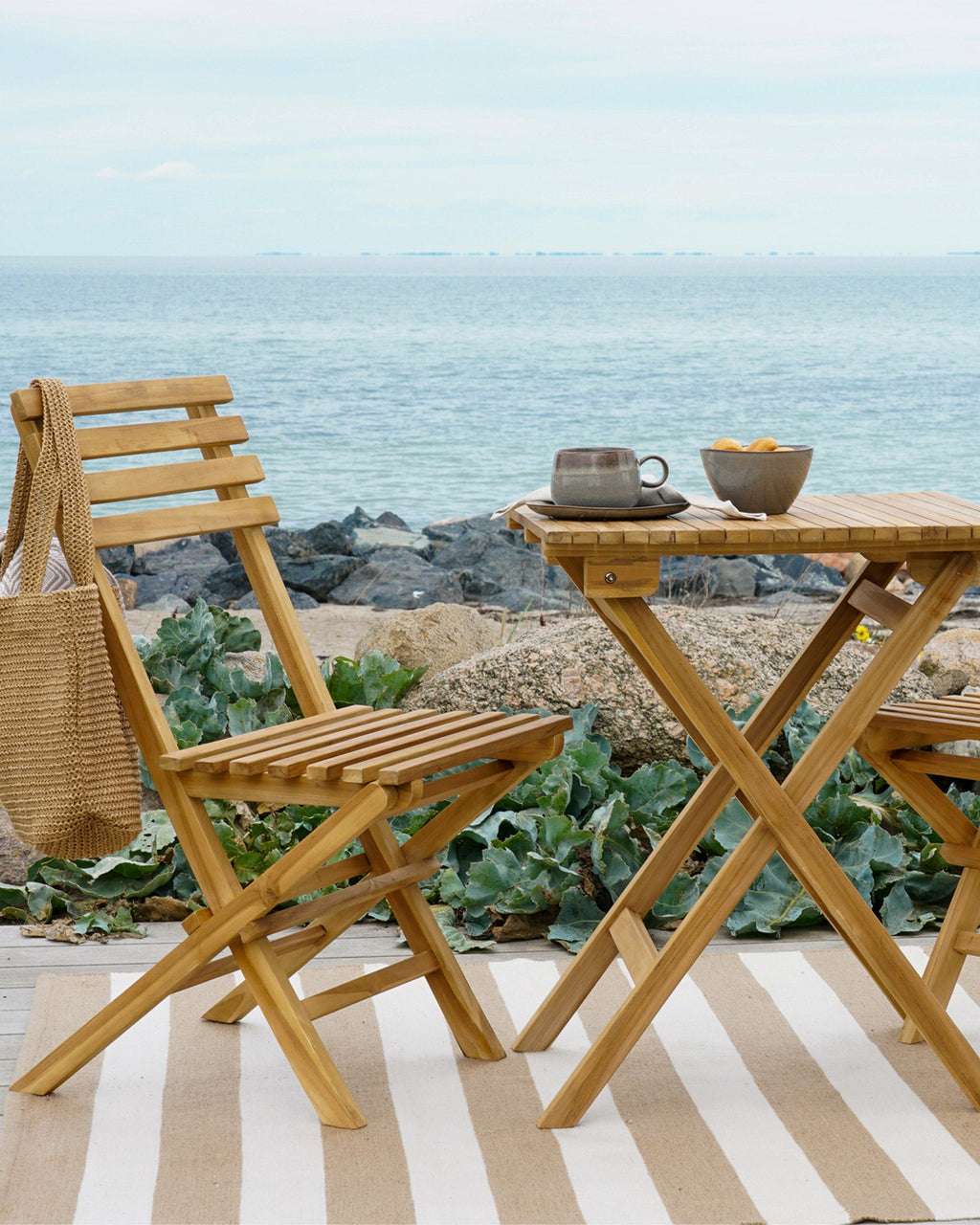 Cuenca - set da caffè, 2 sedie e 1 tavolo, teak, naturale