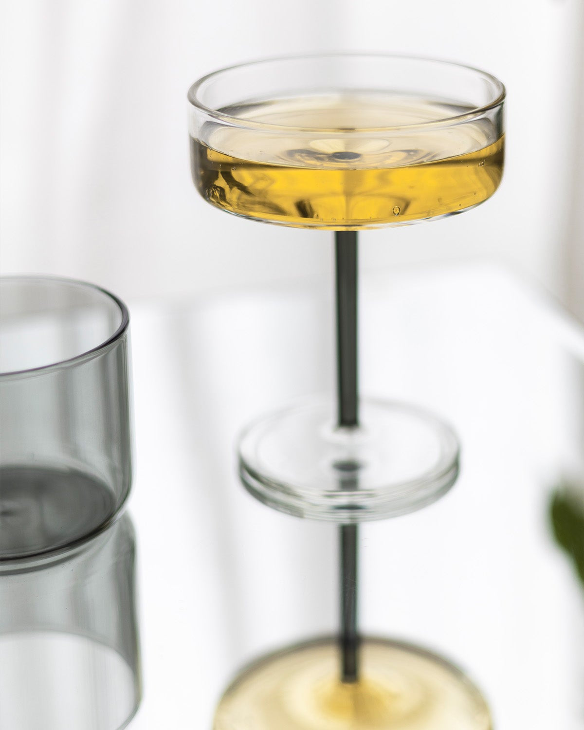 Fizz - Set 2 Coppe da champagne in vetro grigio