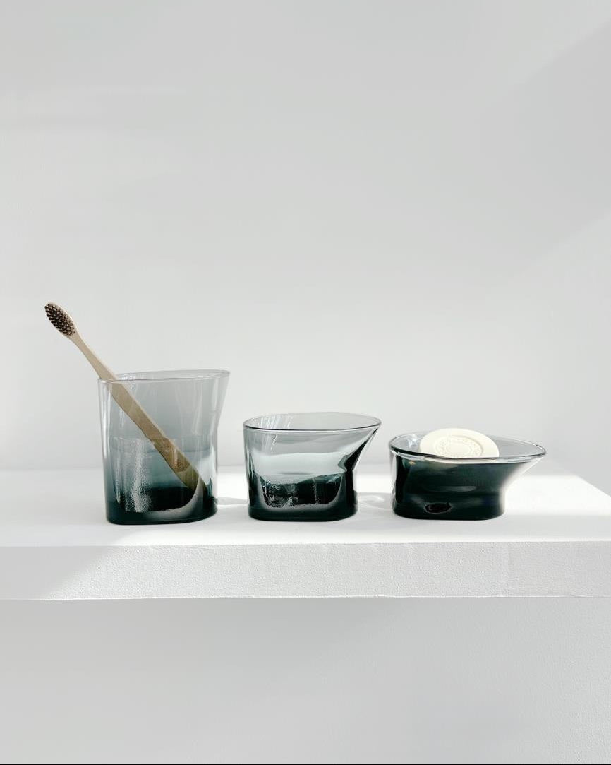 Cala - set accessori bagno in vetro grigio