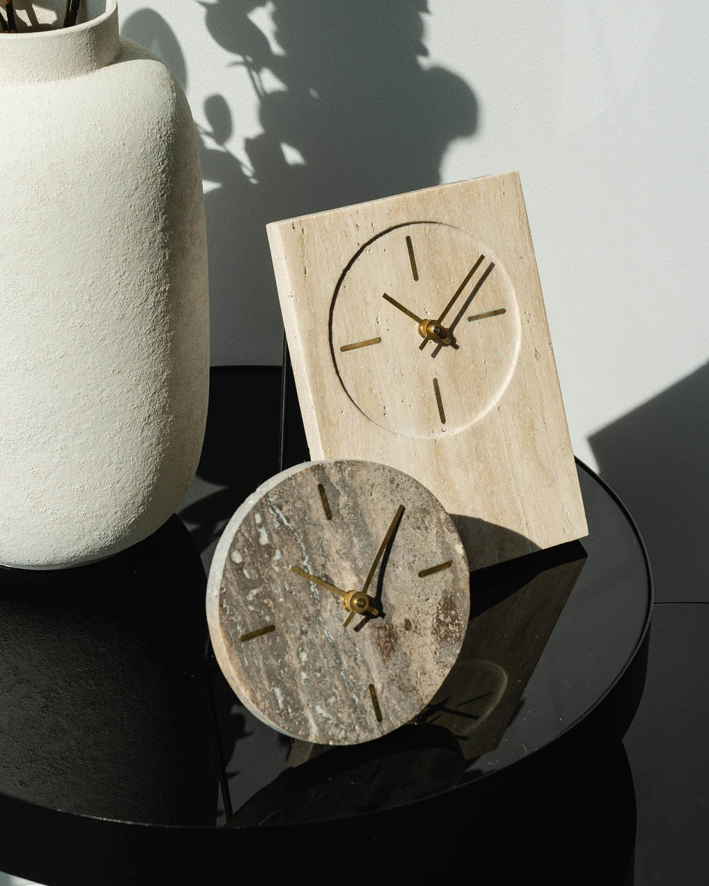 Zone - Orologio da tavolo in travertino, grigio 20 cm