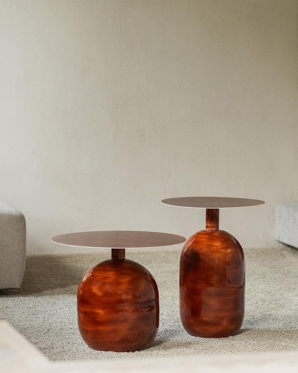Mio - Side table in metallo rosso terracotta, 40xH52 cm