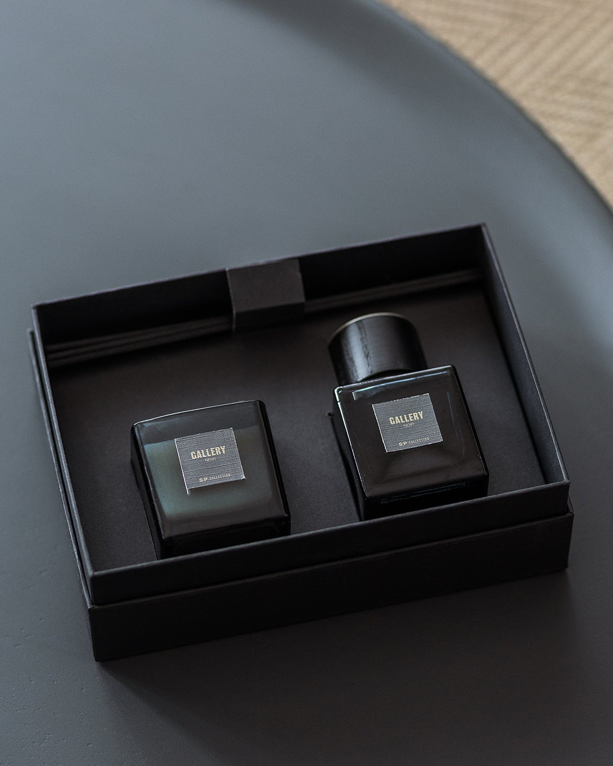Gallery - Set regalo candela e diffusore a bastoncini Noir