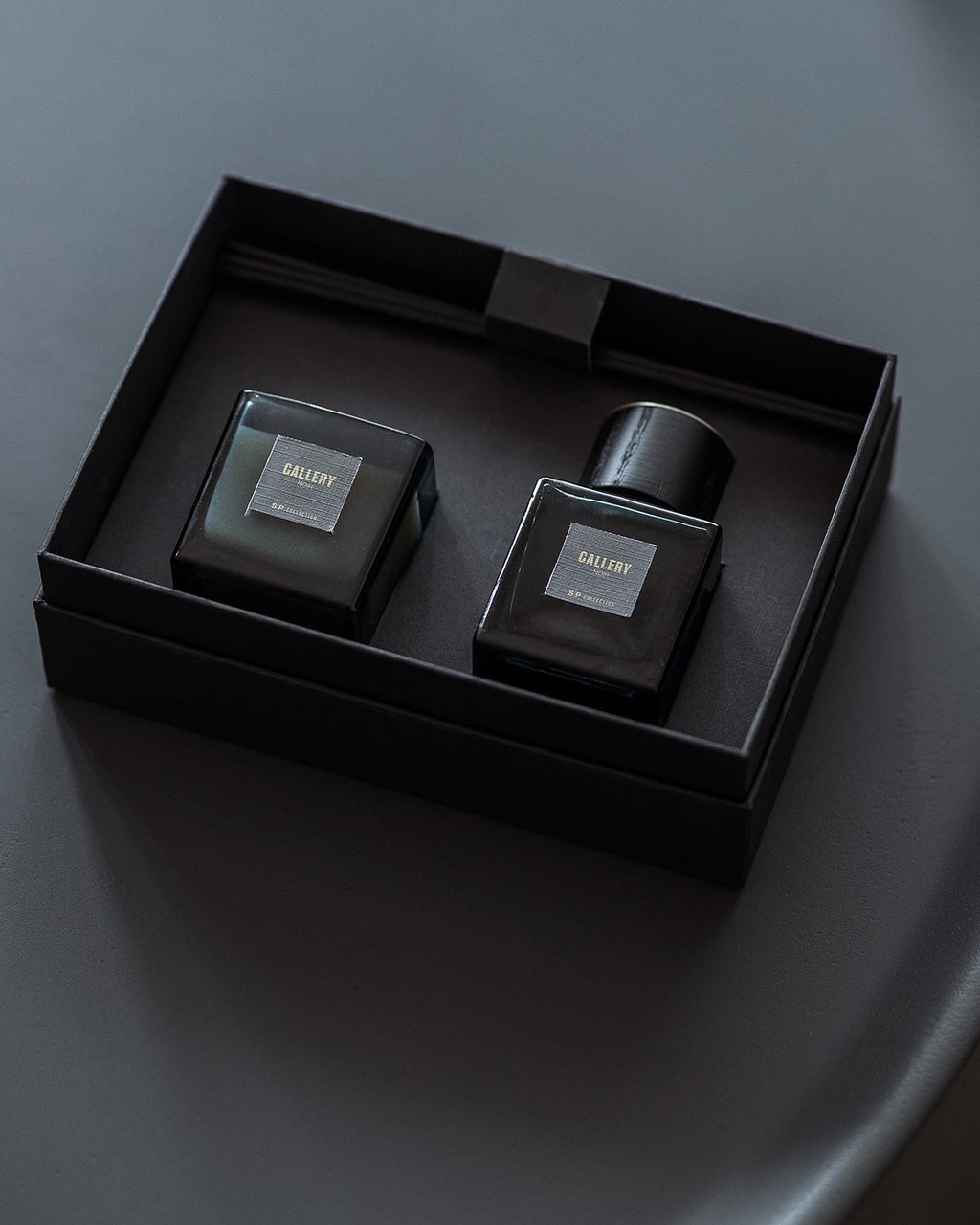 Gallery - Set regalo candela e diffusore a bastoncini Noir