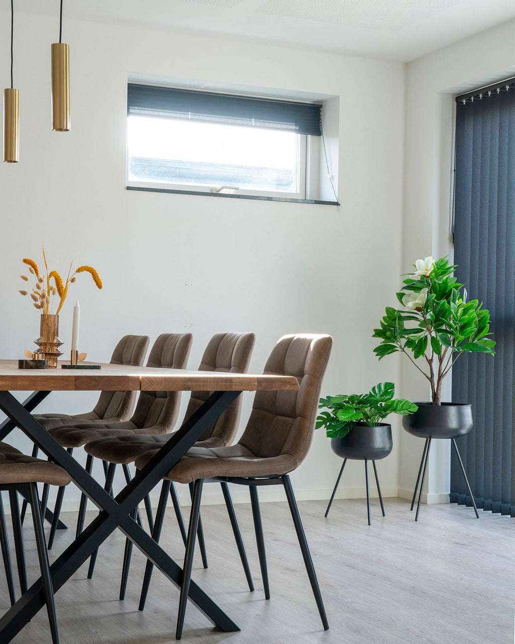 Ardola - set due portavasi neri su trespolo