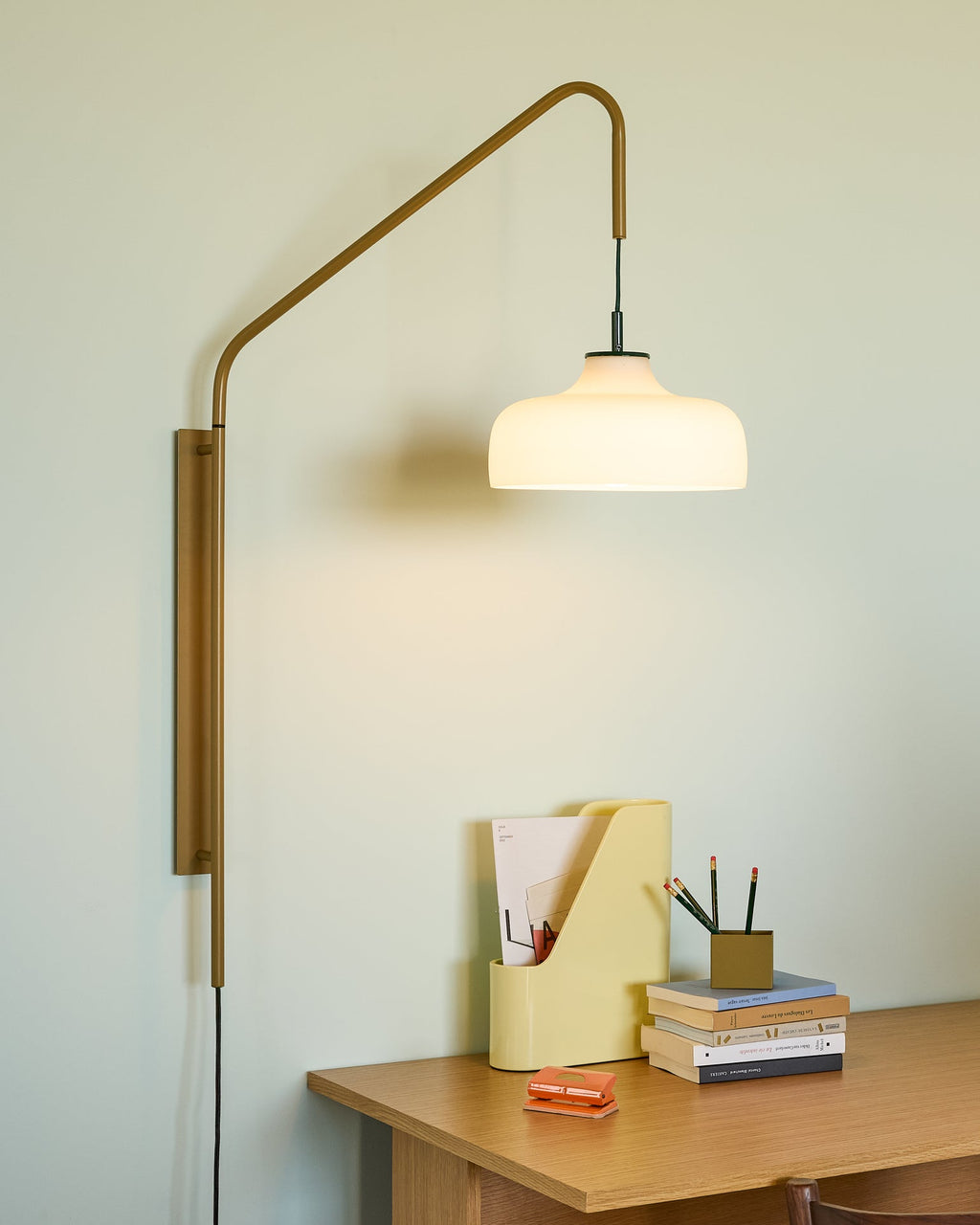 Current - Lampada da parete bianca e verde