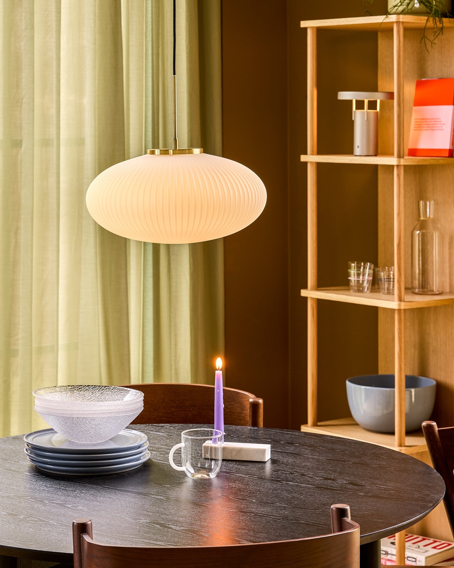 Serene - Lampada a sospensione ellittica, bianca