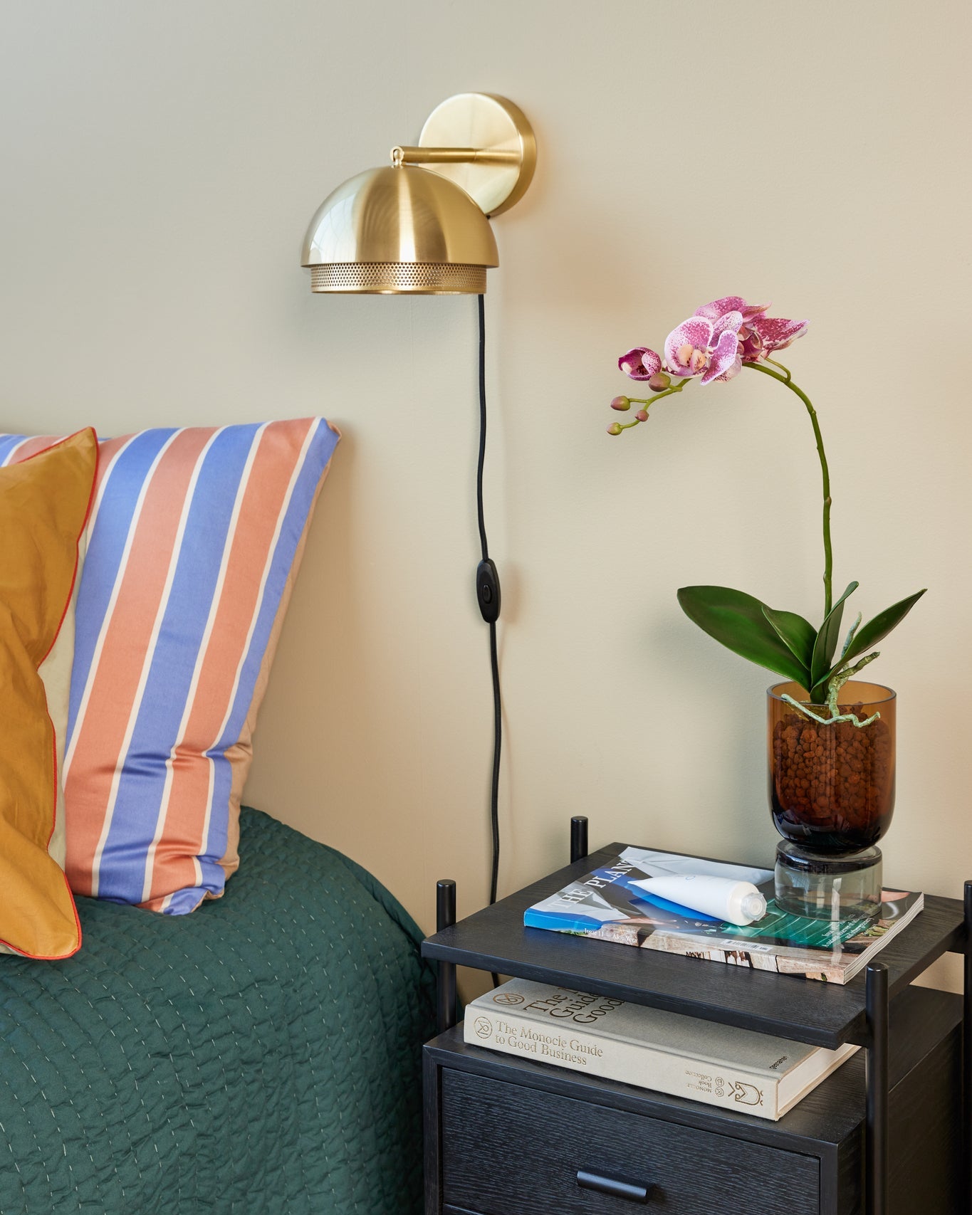 Edge - Lampada da parete in ottone