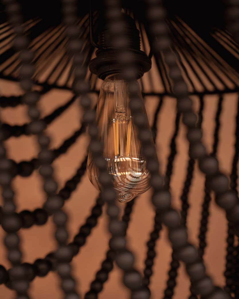 Bead L - Lampadario chandelier con perline di legno - Nero