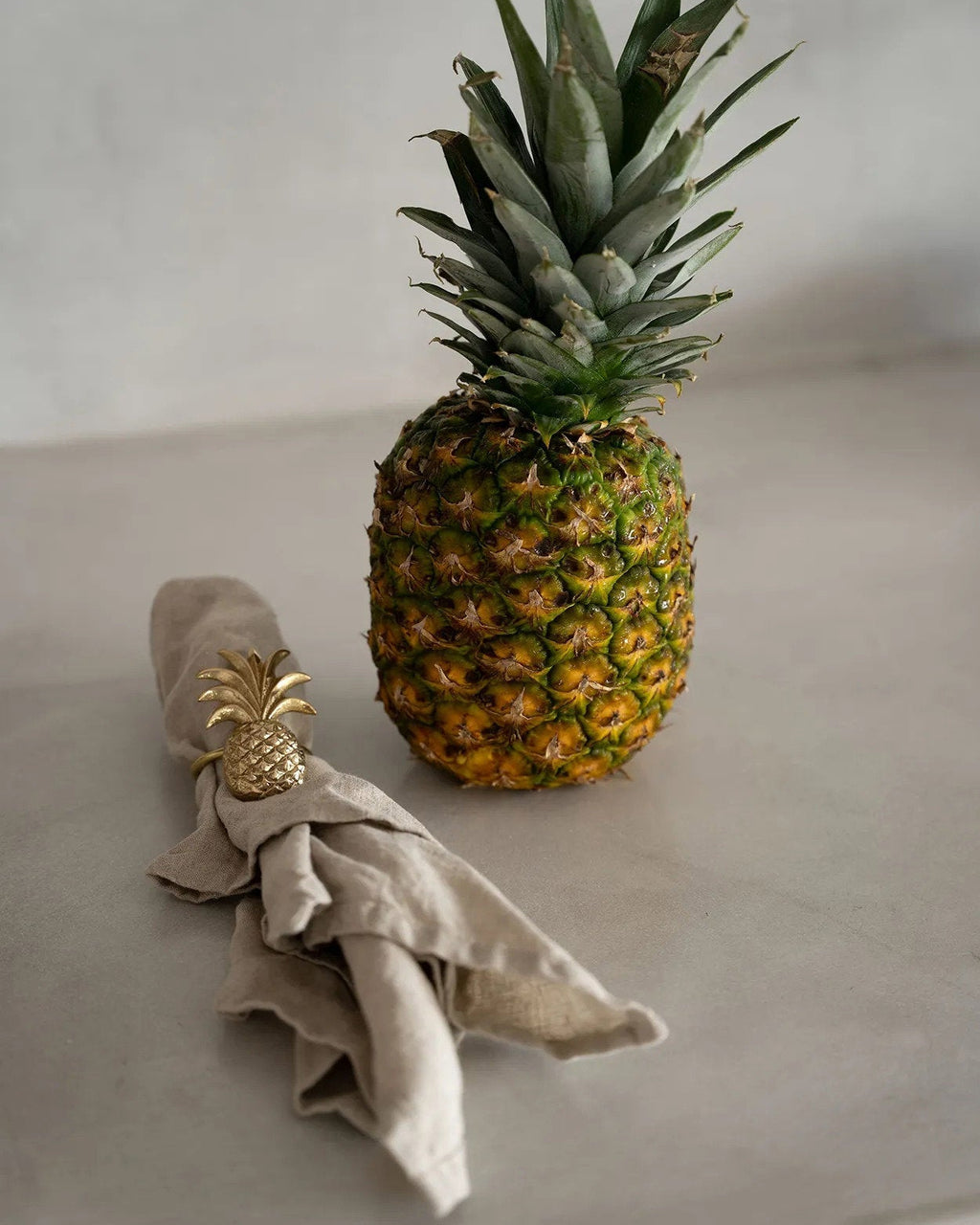 Ananas - Portatovagliolo in ottone dorato