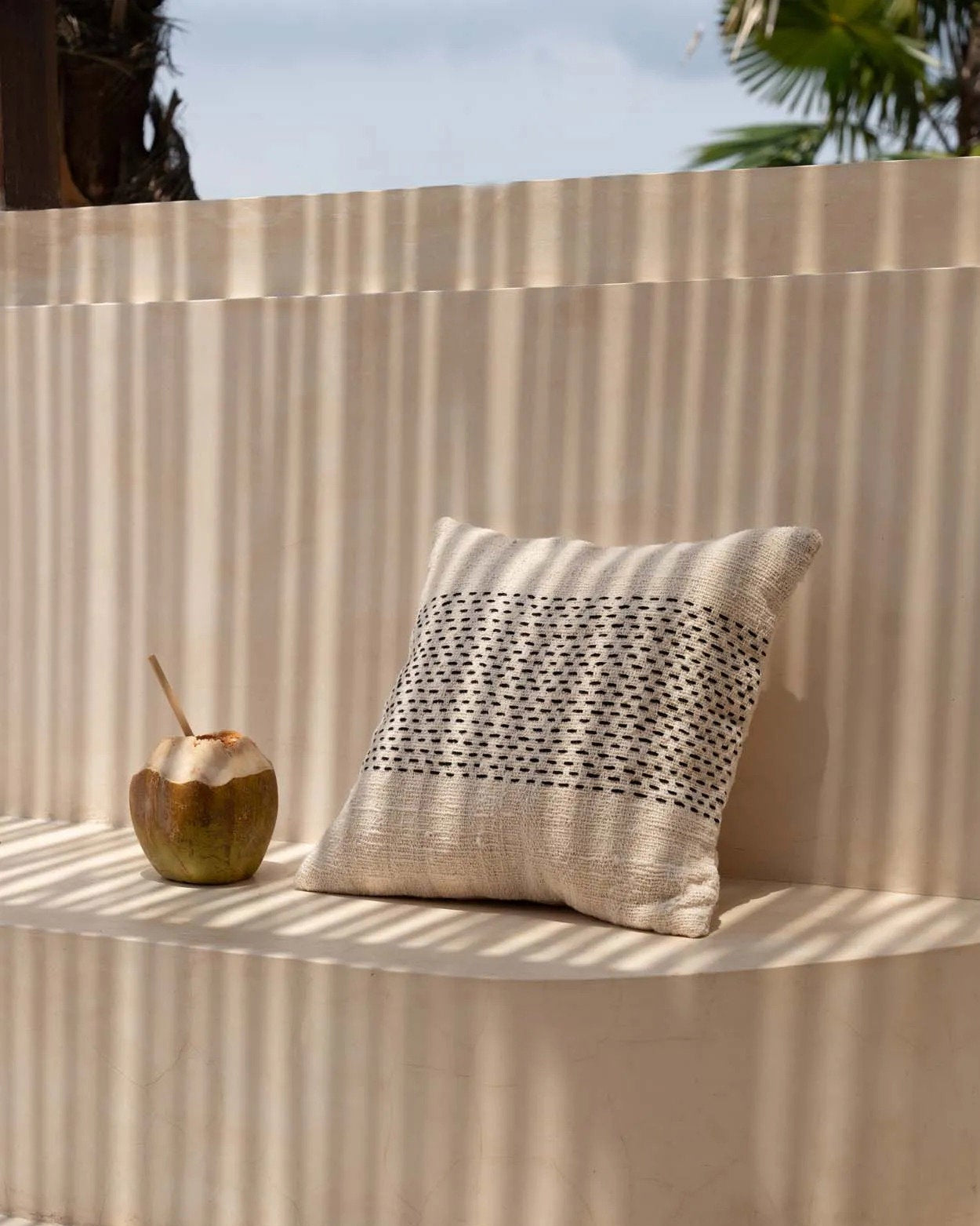 Misty - Copricuscino in cotone tinta naturale e nero