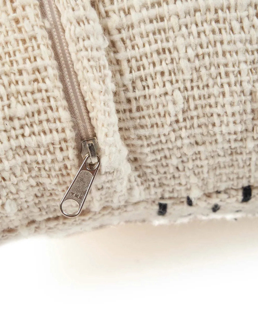 Misty - Copricuscino in cotone tinta naturale e nero