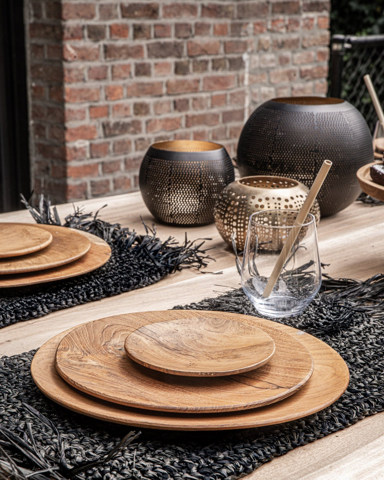 Pierced L - lanterna in metallo traforato oro e nero