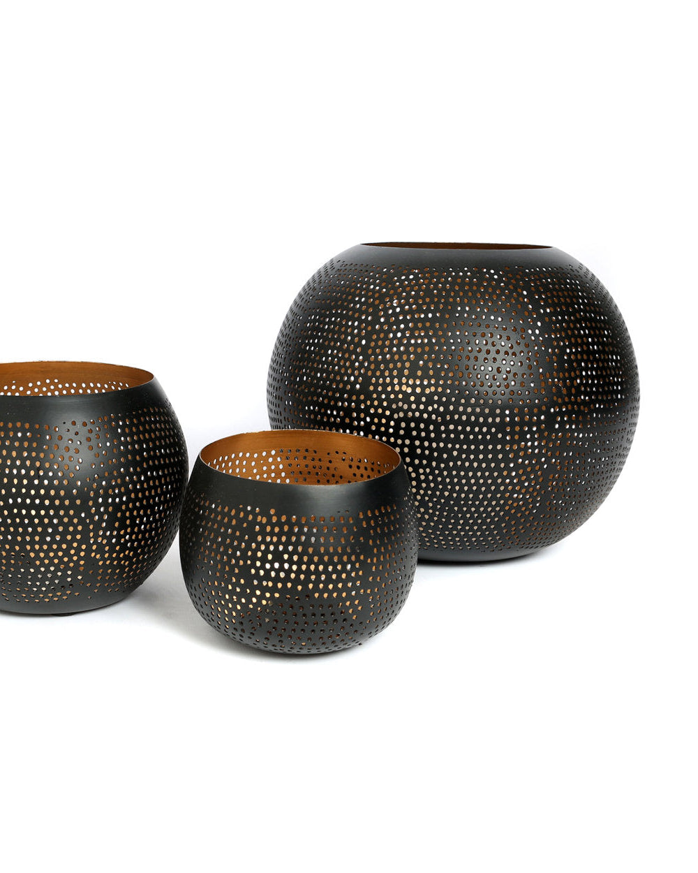 Pierced L - lanterna in metallo traforato oro e nero