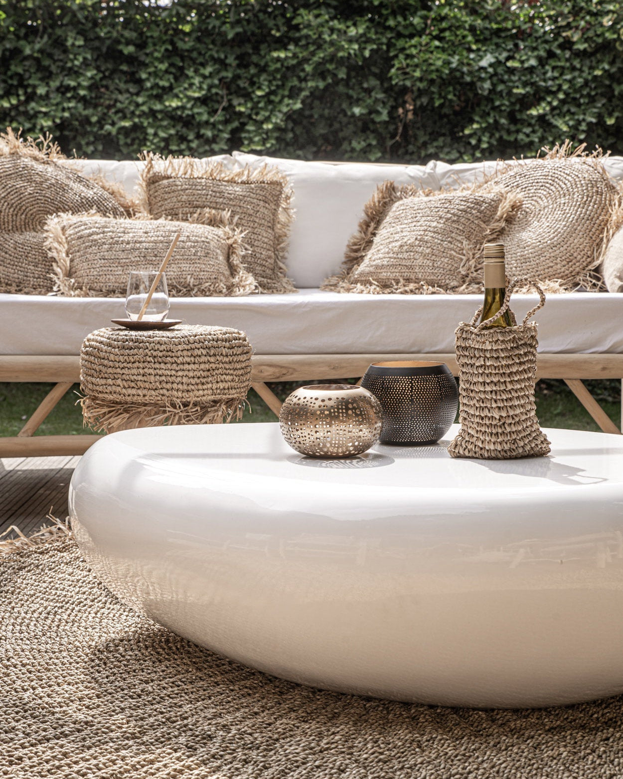 Pierced M - Lanterna in metallo nero e dorato