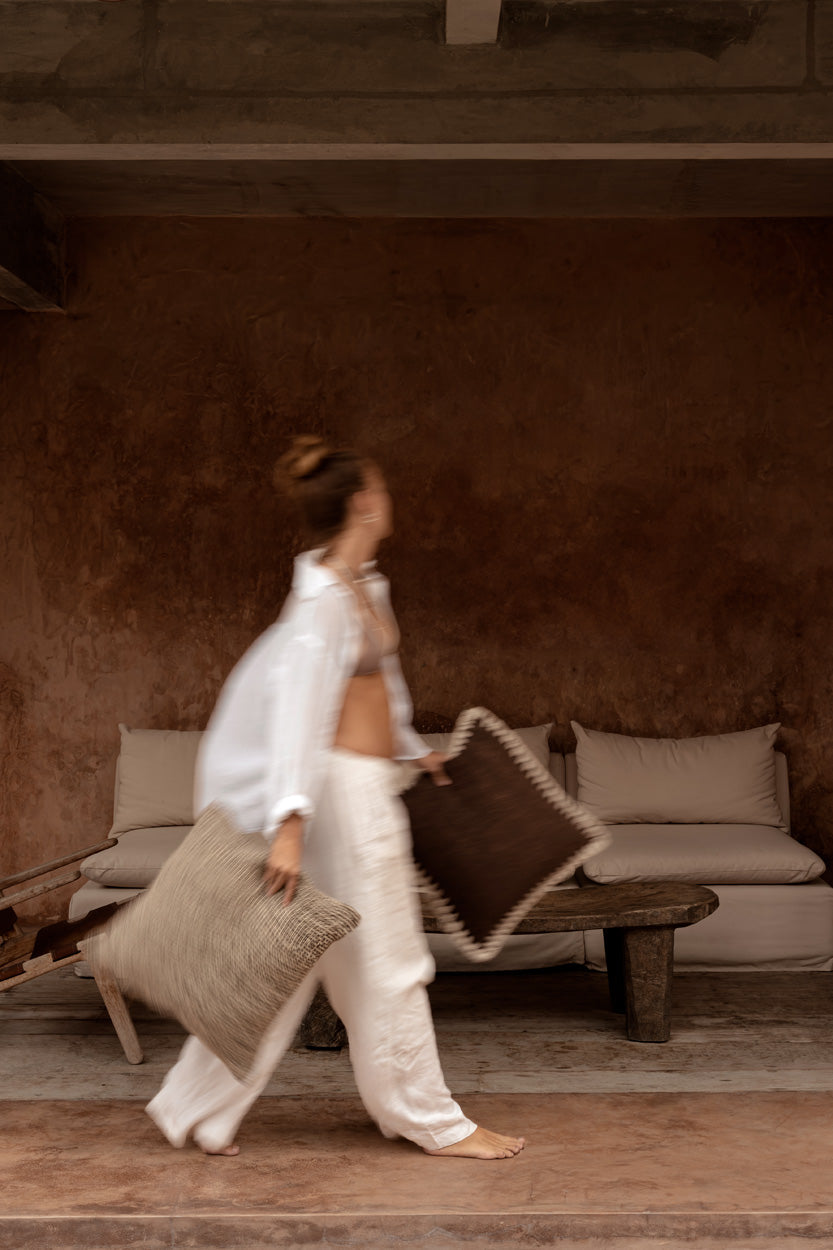 The linen Black - Federa per cuscino in lino nero e naturale