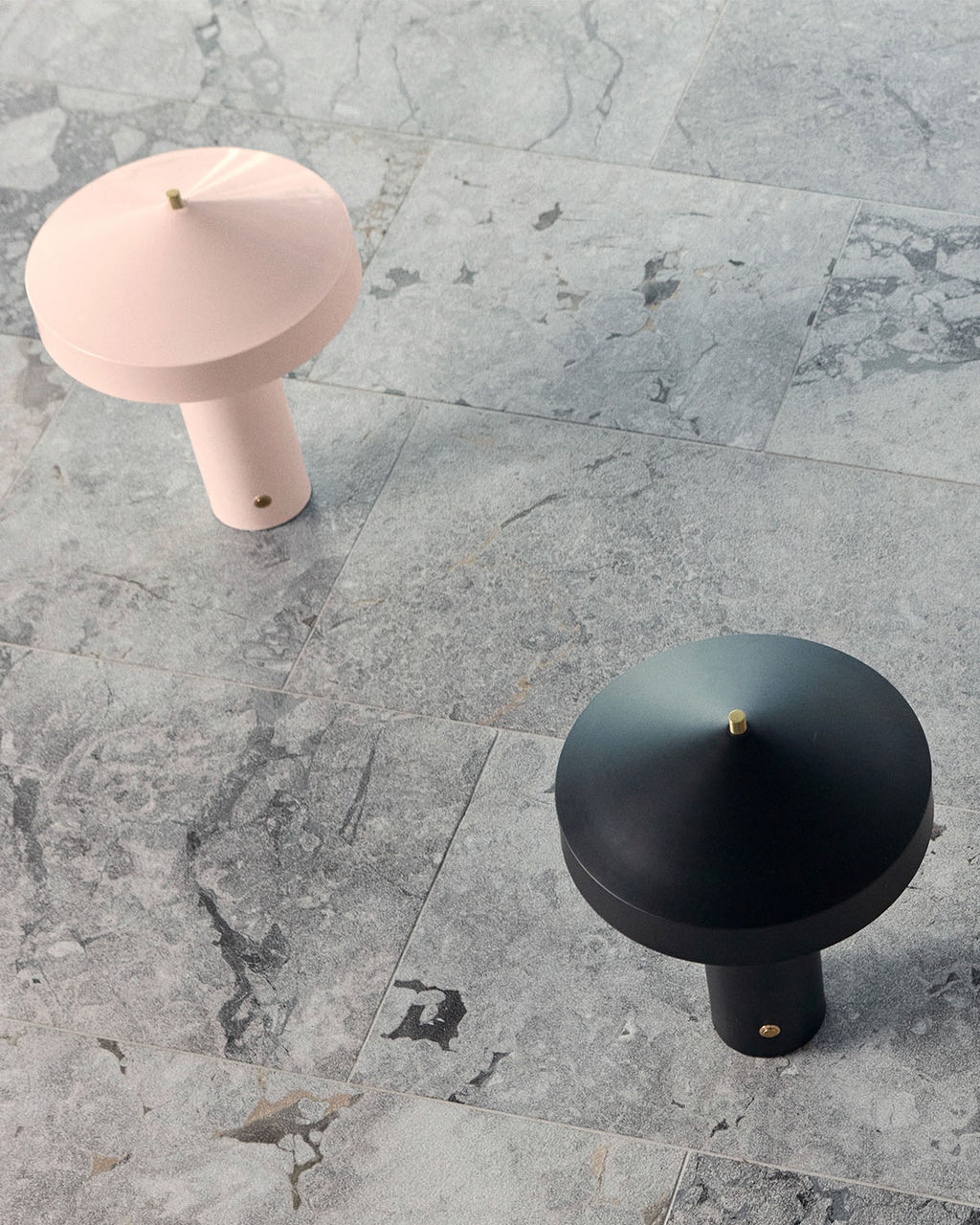 Hatto - Lampada da tavolo rosa