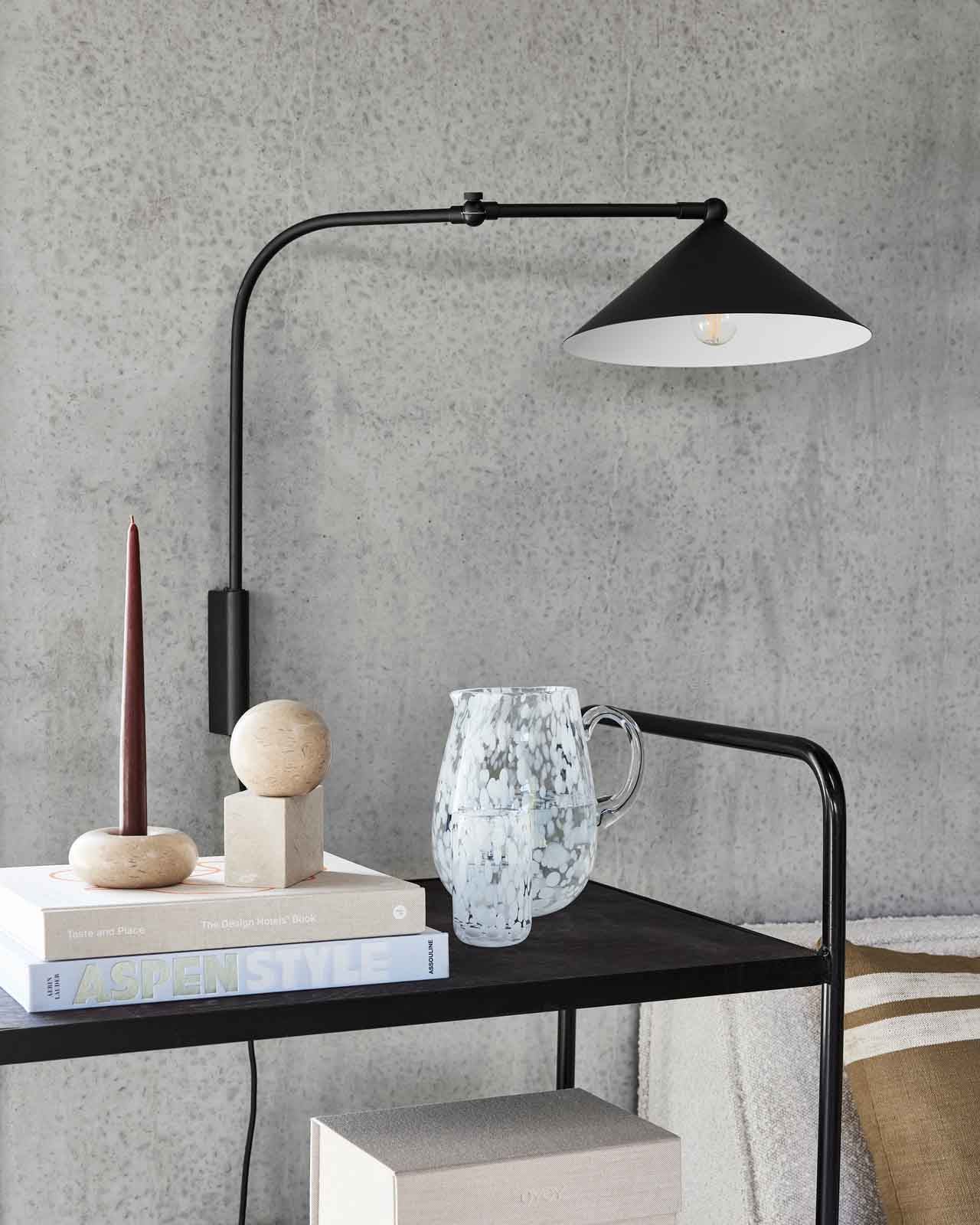 Kasa - Lampada da parete a braccio, nera