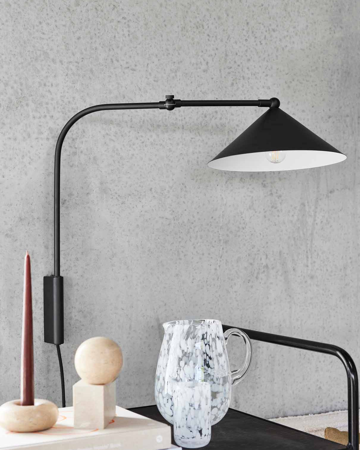 Kasa - Lampada da parete a braccio, nera