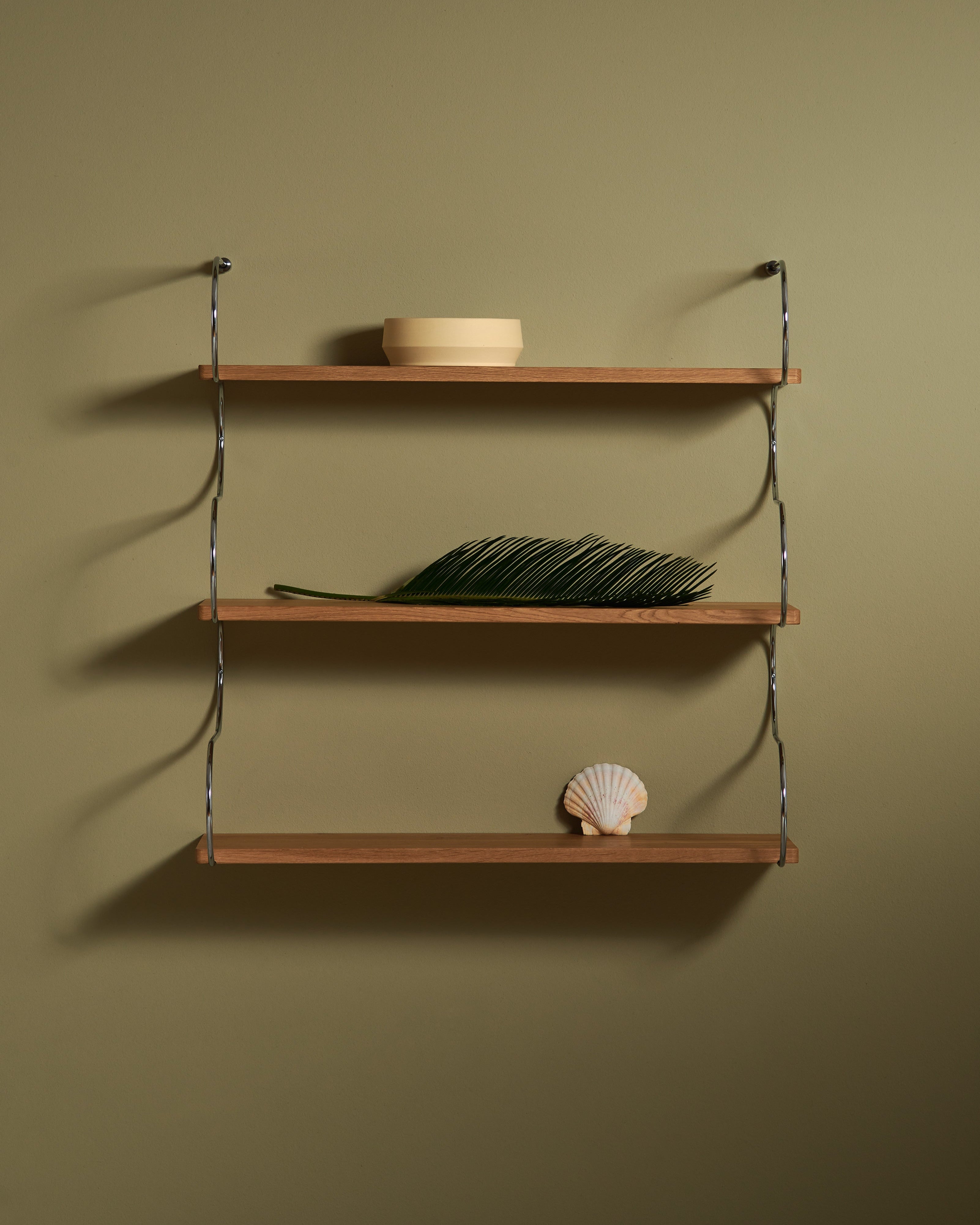 Onda small - libreria in rovere e acciaio cromato