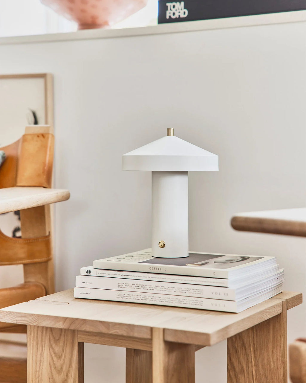 Hatto -  Lampada da tavolo LED, bianco