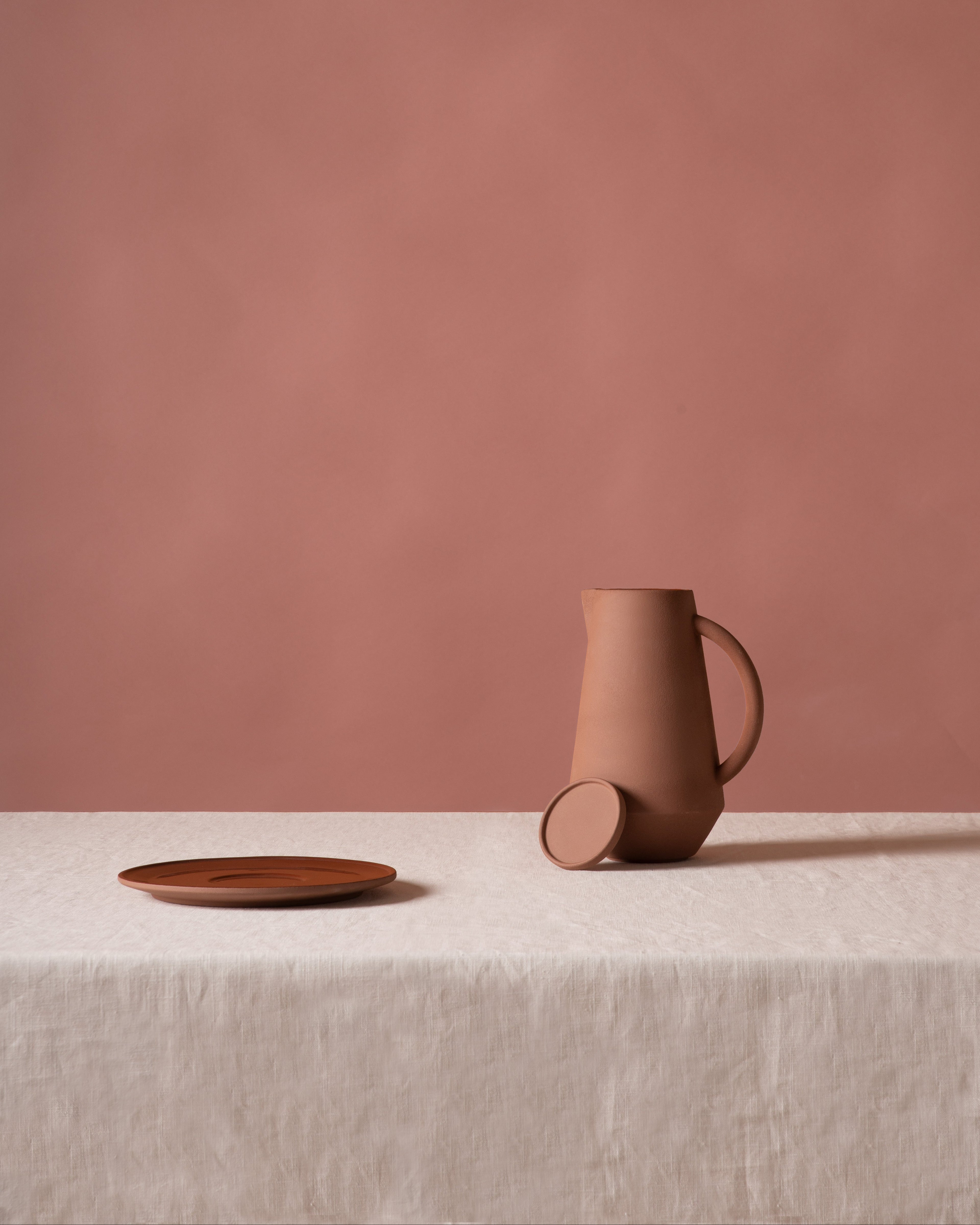 Unison - Caraffa in ceramica rosso cannella