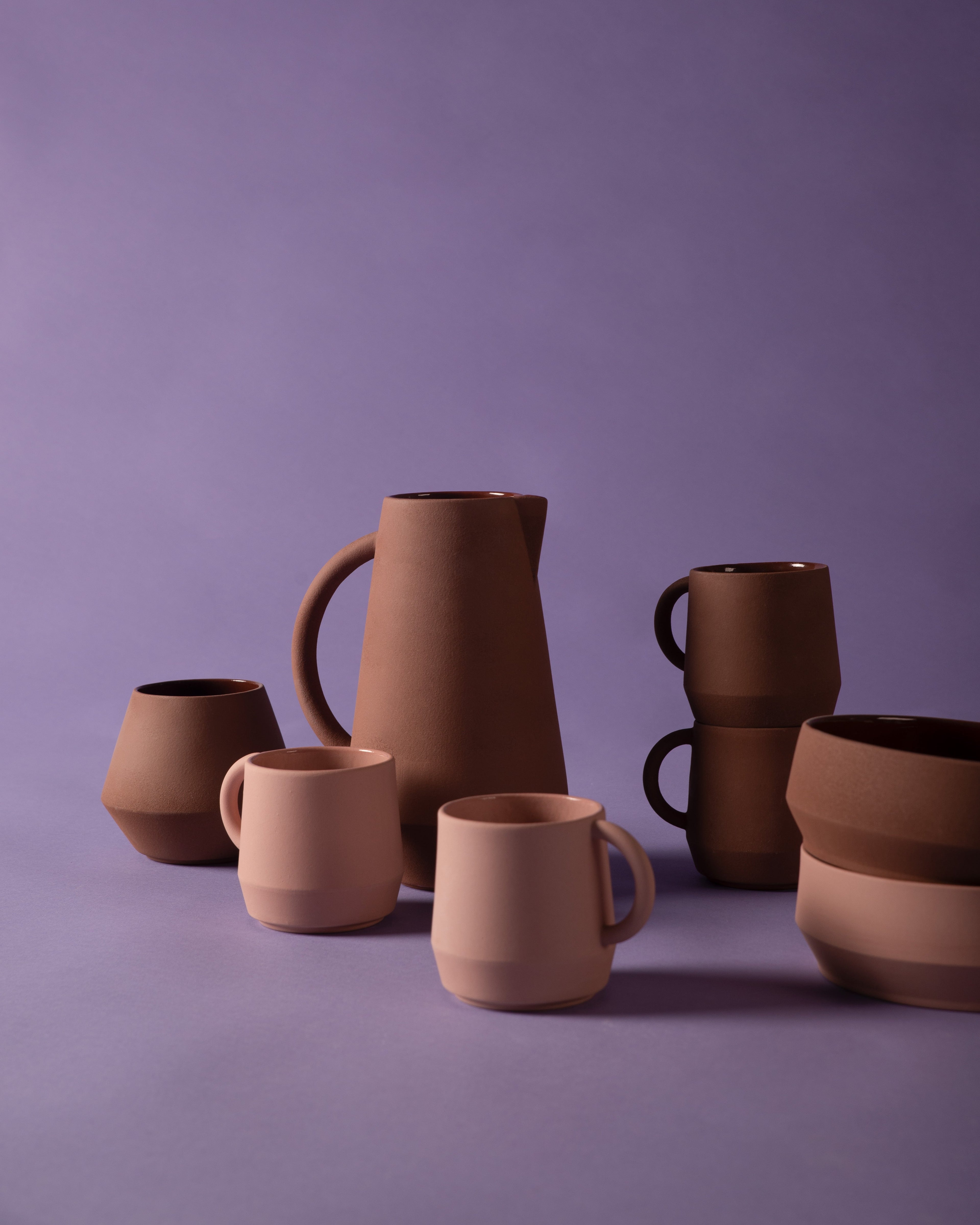 Unison - Caraffa in ceramica rosso cannella