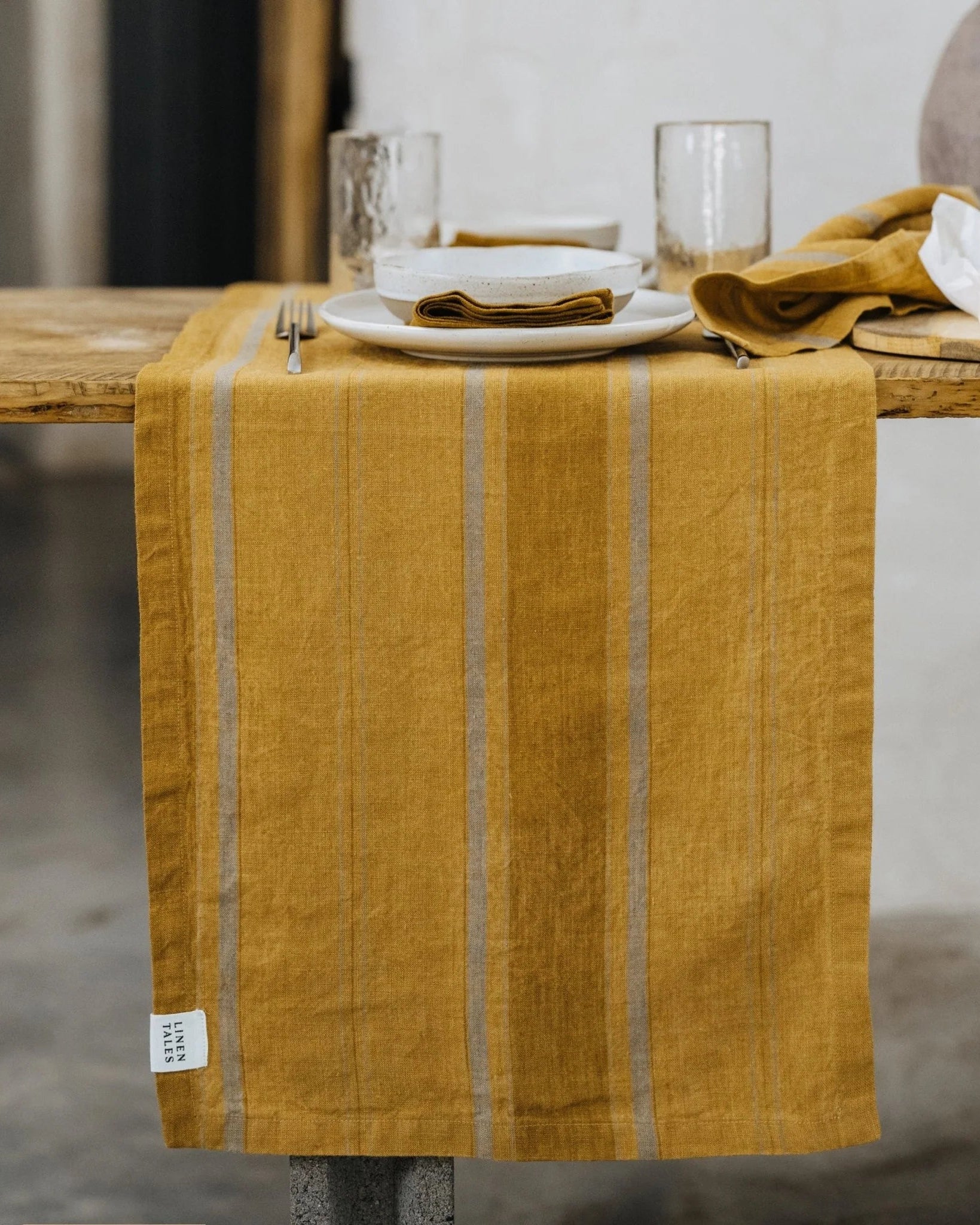 Stripes - runner in lino a righe giallo bronzo