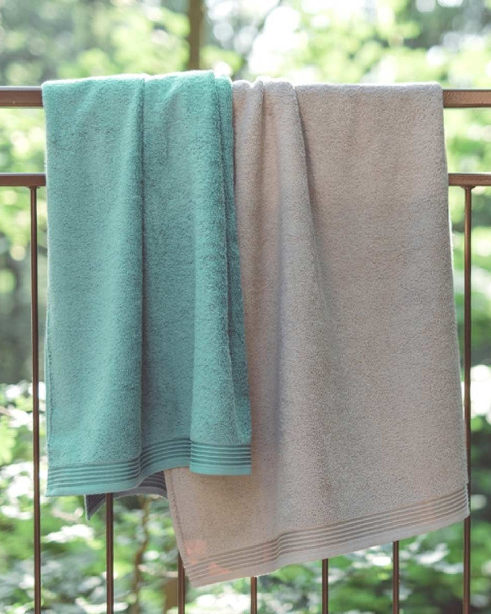 Asciugamani azzurri eleganti