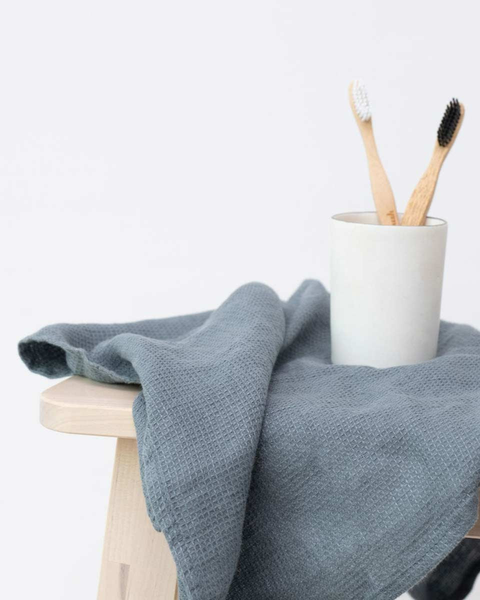 Asciugamano azzurro polvere di lino