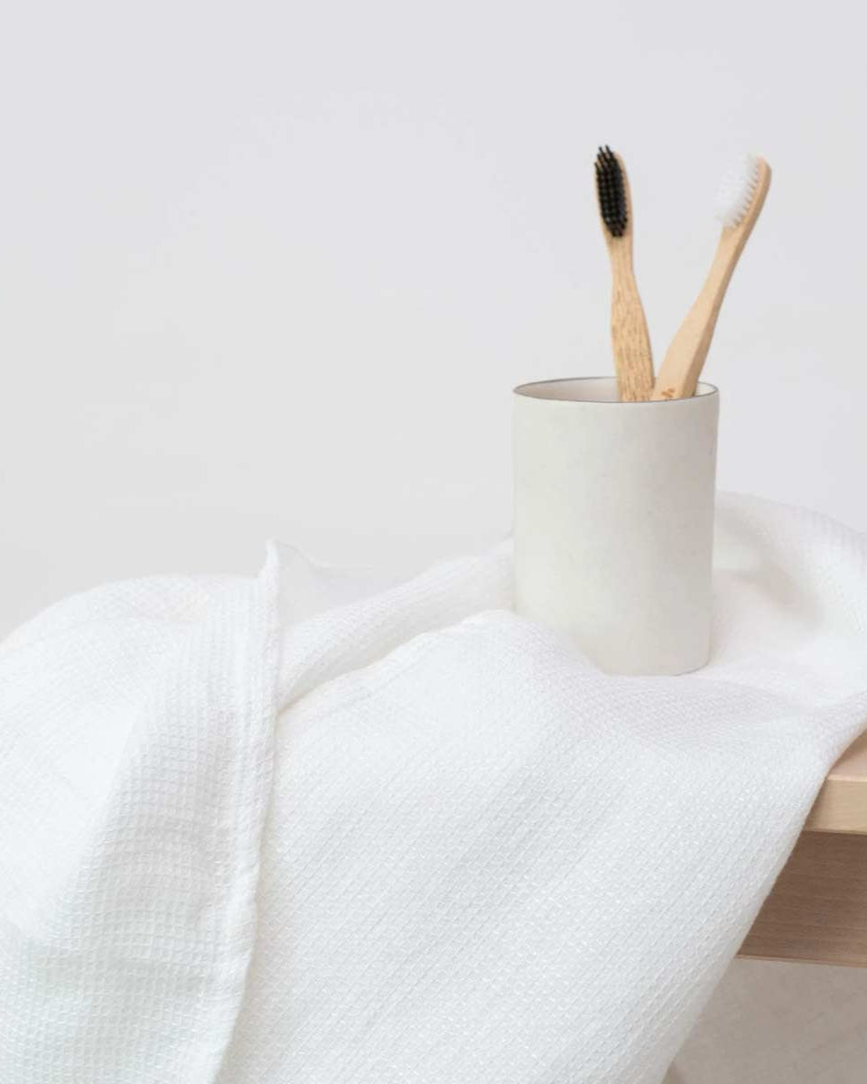 Asciugamano di lino bianco waffle