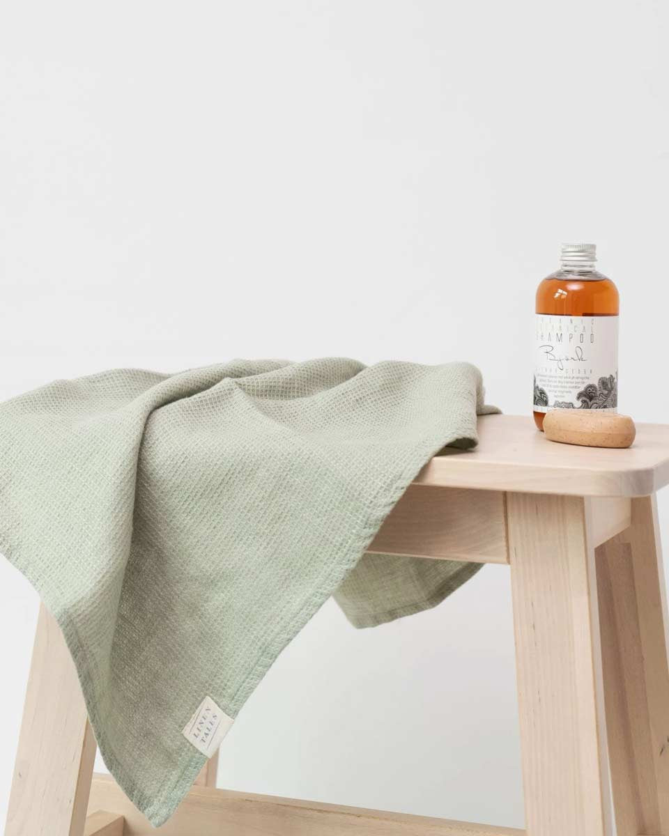 Asciugamano di lino verde salvia