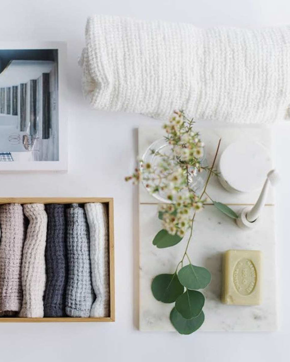 Asciugamani bianchi in  puro lino nido ape 