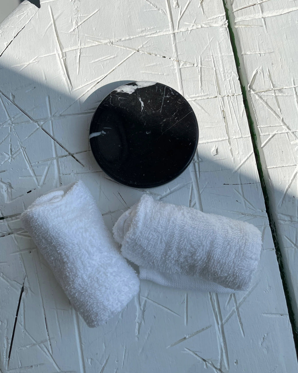 Rounded - Portasapone in marmo nero