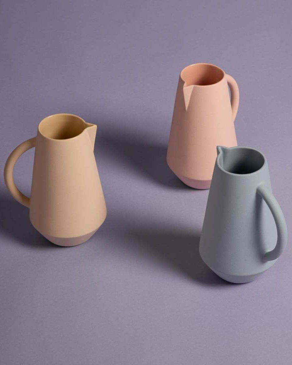 Caraffa azzurra in ceramica