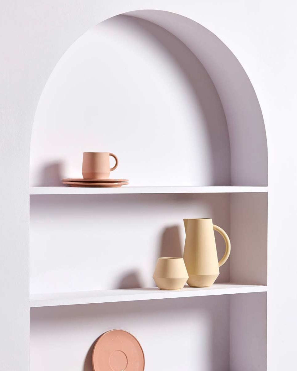 Caraffa in ceramica tinta pastello